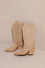 Load image into Gallery viewer, NEWEST ARRIVAL Tan Western Boots
