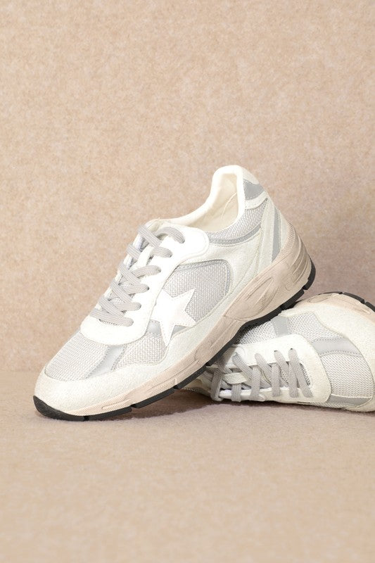 NEWEST ARRIVAL *RESTOCKED* Dad White Star Sneakers