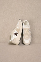 Load image into Gallery viewer, NEWEST ARRIVAL Beige/Black Star Chunky Platform Sneakers
