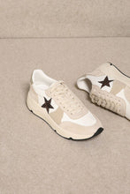 Load image into Gallery viewer, NEWEST ARRIVAL Beige/Black Star Chunky Platform Sneakers
