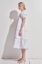 Load image into Gallery viewer, White Contrast Scallop Ombre Midi Dress
