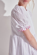 Load image into Gallery viewer, White Contrast Scallop Ombre Midi Dress
