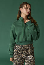 Load image into Gallery viewer, FINAL SALE Hunter Green Crop Henley Pullover
