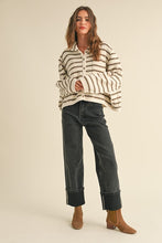Load image into Gallery viewer, NEWEST ARRIVAL Black Wash Large Cuff Bottom Jeans
