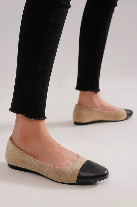 LAST PAIR FINAL SALE Taupe/Black Round Toe Ballet Flat