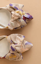 Load image into Gallery viewer, NEWEST ARRIVAL Floral Bow Kitten Heels
