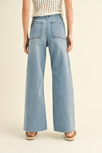 Load image into Gallery viewer, NEWEST ARRIVAL Denim Wide Leg Crop Jeans
