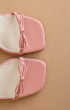 Load image into Gallery viewer, Pink Bow Heels
