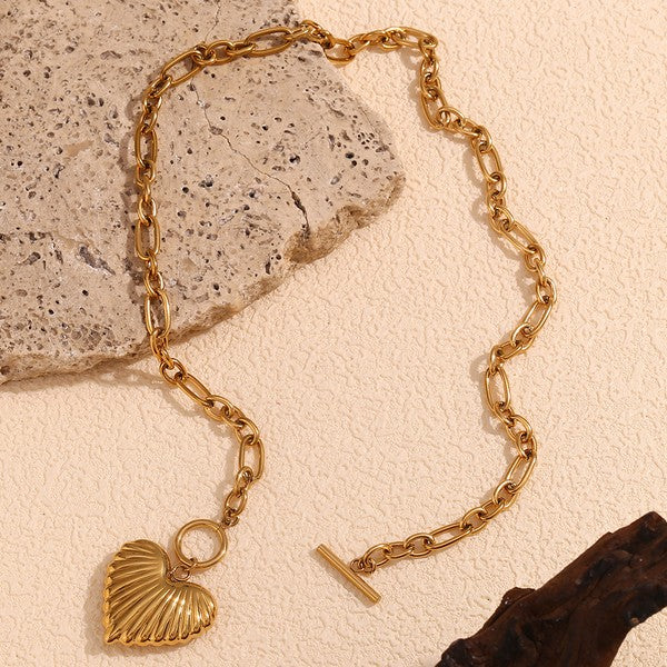 NEWEST ARRIVAL Gold Heart Toggle Necklace