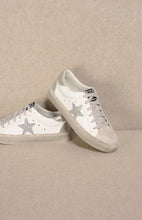 Load image into Gallery viewer, NEWEST ARRIVAL *PREORDER 11/19* Silver/Gold Star Sneakers
