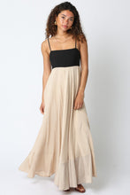 Load image into Gallery viewer, NEWEST ARRIVAL Black/Tan Color Block Maxi Dress
