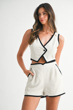 Load image into Gallery viewer, NEWEST ARRIVAL Oatmeal/Black Linen Shorts Set
