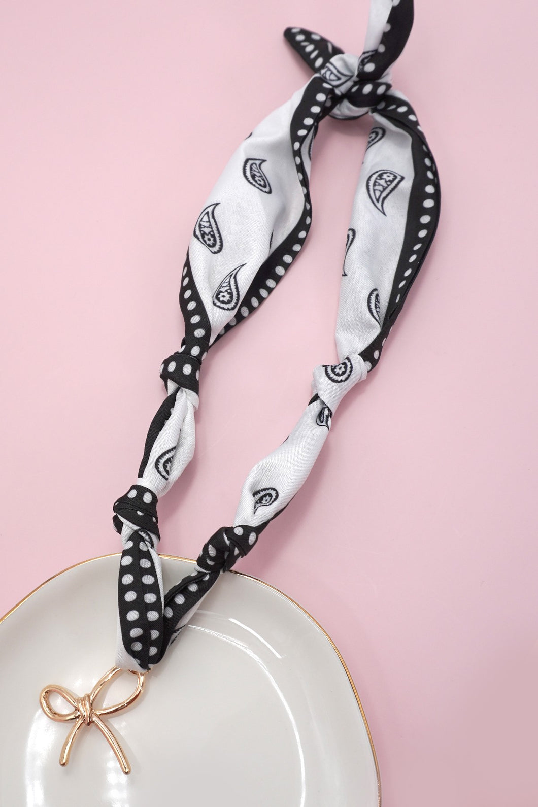 NEWEST ARRIVAL Black and White Bow Scarf Necklace