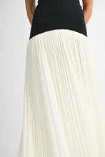 Load image into Gallery viewer, NEWEST ARRIVAL Black/Cream Strapless Pleated Maxi Dress
