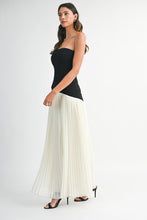 Load image into Gallery viewer, NEWEST ARRIVAL Black/Cream Strapless Pleated Maxi Dress
