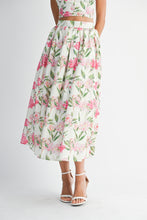 Load image into Gallery viewer, ONLINE ONLY Pink Floral Print Crop Midi Skirt Set
