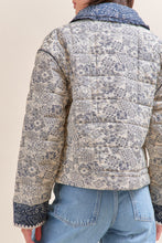 Load image into Gallery viewer, Navy Quilted Bandana Print Jacket
