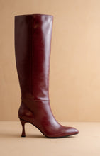 Load image into Gallery viewer, NEWEST ARRIVAL Burgundy Wine Kitten Heel Tall Boots
