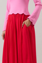 Load image into Gallery viewer, NEWEST ARRIVAL Pink/Red Color Block Scallop Midi Dress
