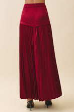 Load image into Gallery viewer, NEWEST ARRIVAL Wine Burgundy Pleated Maxi Skirt Set
