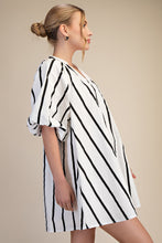 Load image into Gallery viewer, NEWEST ARRIVAL Black Striped Elbow Sleeve Shift Dress
