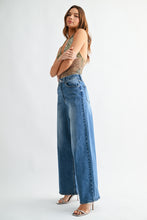 Load image into Gallery viewer, NEWEST ARRIVAL High Rise Loose Leg Denim Jeans
