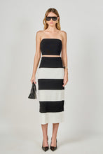 Load image into Gallery viewer, NEWEST ARRIVAL Black/White Knit Midi Skirt
