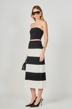 Load image into Gallery viewer, NEWEST ARRIVAL Black/White Knit Midi Skirt
