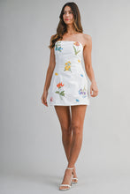 Load image into Gallery viewer, NEWEST ARRIVAL White 3D Floral Strapless Mini Dress
