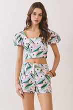Load image into Gallery viewer, NEWEST ARRIVAL Blue/Pink Floral Puff Crop Shorts Set

