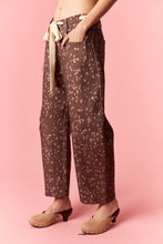 Load image into Gallery viewer, NEWEST ARRIVAL Brown Animal Print Oversized Barrel Jeans
