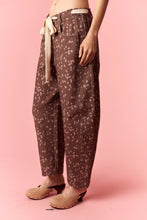 Load image into Gallery viewer, NEWEST ARRIVAL Brown Animal Print Oversized Barrel Jeans
