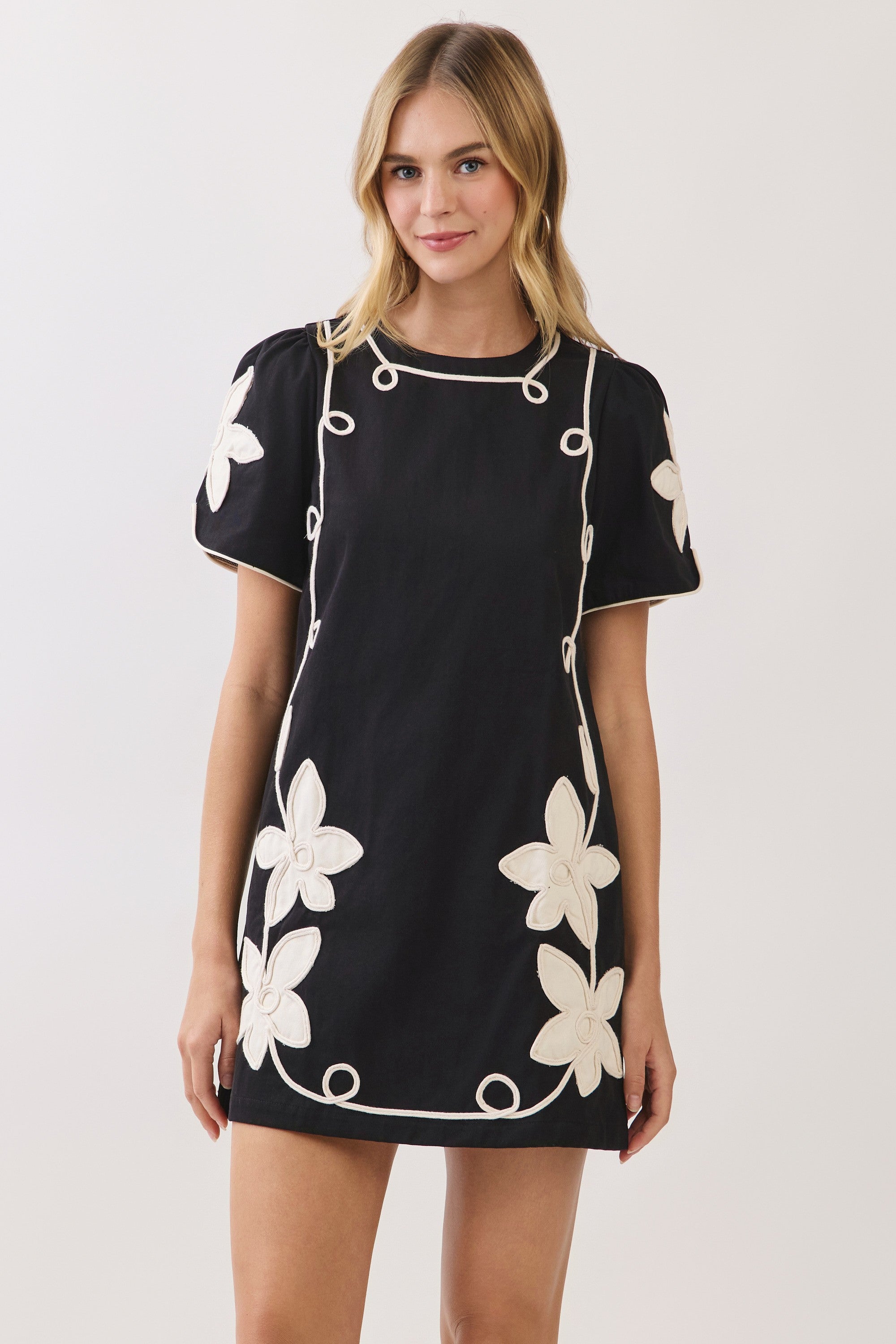 NEWEST ARRIVAL Black Floral Applique Dress – Five Points Boutique