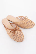 Load image into Gallery viewer, NEWEST ARRIVAL Woven Raffia Mule Flats
