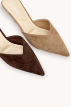 Load image into Gallery viewer, NEWEST ARRIVAL Suede Pointed Pumps
