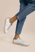 Load image into Gallery viewer, NEWEST ARRIVAL Pink/Gold Star Sneakers
