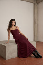 Load image into Gallery viewer, NEWEST ARRIVAL Burgundy Asymmetrical Waist Pleated Midi Dress
