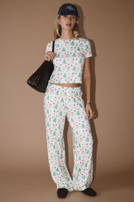 NEWEST ARRIVAL Cream Christmas Print Lounge Set