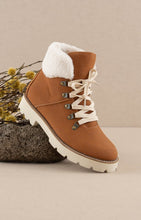 Load image into Gallery viewer, FINAL SALE Camel Sherpa Lace Up Boots
