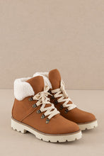 Load image into Gallery viewer, FINAL SALE Camel Sherpa Lace Up Boots
