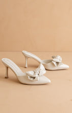 Load image into Gallery viewer, NEWEST ARRIVAL White Bow Kitten Heels
