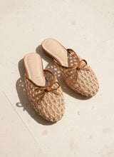 Load image into Gallery viewer, NEWEST ARRIVAL Woven Raffia Mule Flats
