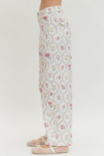 Load image into Gallery viewer, NEWEST ARRIVAL Pink Floral Denim Jeans
