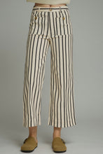 Load image into Gallery viewer, NEWEST ARRIVAL Olive Striped Ankle Length Jeans
