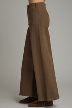Load image into Gallery viewer, NEWEST ARRIVAL Brown Wide Leg Crop Jeans
