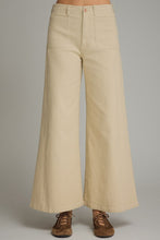 Load image into Gallery viewer, NEWEST ARRIVAL Cream Wide Leg Crop Jeans
