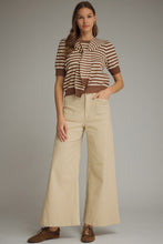 Load image into Gallery viewer, NEWEST ARRIVAL Cream Wide Leg Crop Jeans
