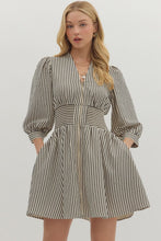 Load image into Gallery viewer, NEWEST ARRIVAL Black Striped Zipper Front Dress
