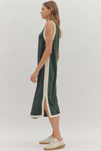 Load image into Gallery viewer, NEWEST ARRIVAL Forest Green Sleeveless Comfy Midi Dress
