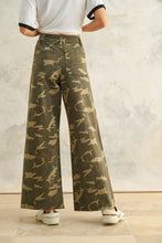 Load image into Gallery viewer, NEWEST ARRIVAL Camouflage Wide Leg Crop Jeans
